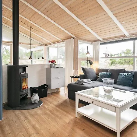 6 Person Holiday In Lb K Ålbæk